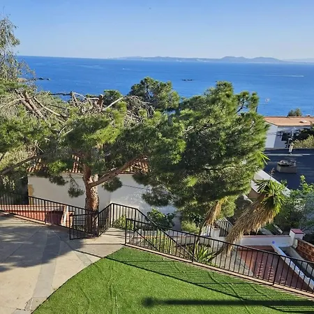 Σπίτι διακοπών 8002 - Torrinos 50, Casa Aislada De Todo Ruido, Con Fantastica Vista Al Mar, Gran Terreno De 100m2 Con Barbacoa, Rodeada De Vegetacion, Intimidad Asegurada. 2 Garajes. - Es-258-91 *