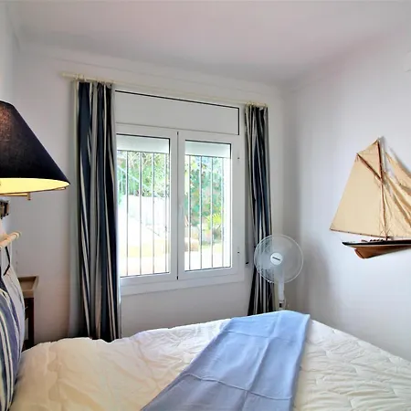 8002 - Torrinos 50, Casa Aislada De Todo Ruido, Con Fantastica Vista Al Mar, Gran Terreno De 100m2 Con Barbacoa, Rodeada De Vegetacion, Intimidad Asegurada. 2 Garajes. - Es-258-91 Roses