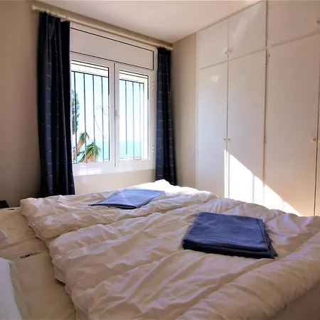 8002 - Torrinos 50, Casa Aislada De Todo Ruido, Con Fantastica Vista Al Mar, Gran Terreno De 100m2 Con Barbacoa, Rodeada De Vegetacion, Intimidad Asegurada. 2 Garajes. - Es-258-91 *