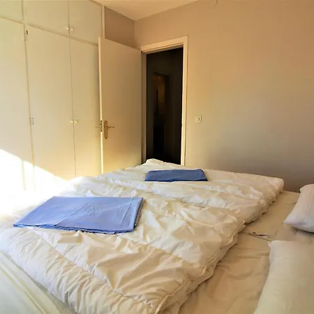 Holiday home 8002 - Torrinos 50, Casa Aislada De Todo Ruido, Con Fantastica Vista Al Mar, Gran Terreno De 100m2 Con Barbacoa, Rodeada De Vegetacion, Intimidad Asegurada. 2 Garajes. - Es-258-91 Roses