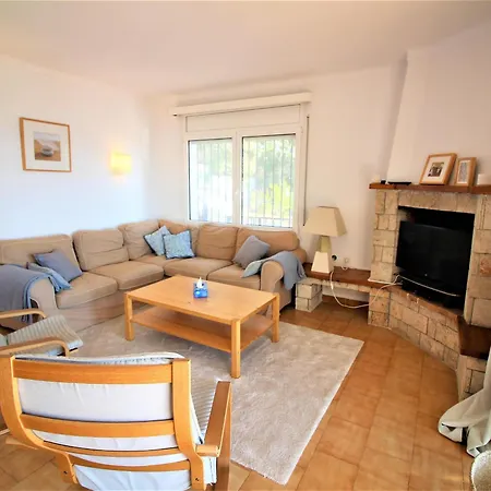 Holiday home 8002 - Torrinos 50, Casa Aislada De Todo Ruido, Con Fantastica Vista Al Mar, Gran Terreno De 100m2 Con Barbacoa, Rodeada De Vegetacion, Intimidad Asegurada. 2 Garajes. - Es-258-91
